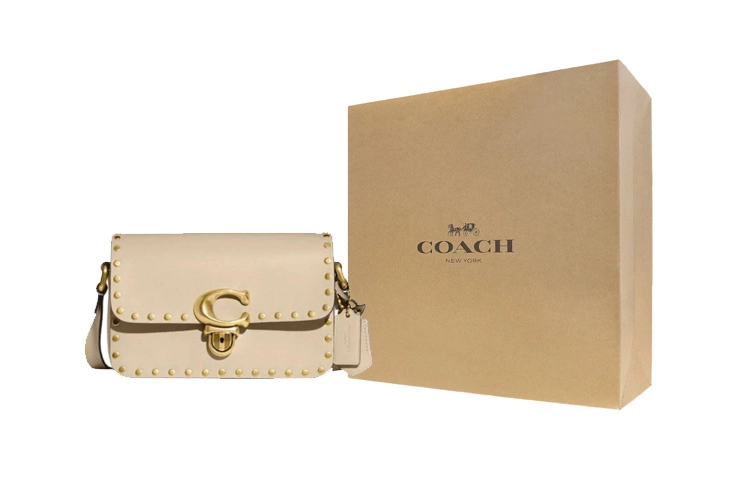 COACH Studio 19