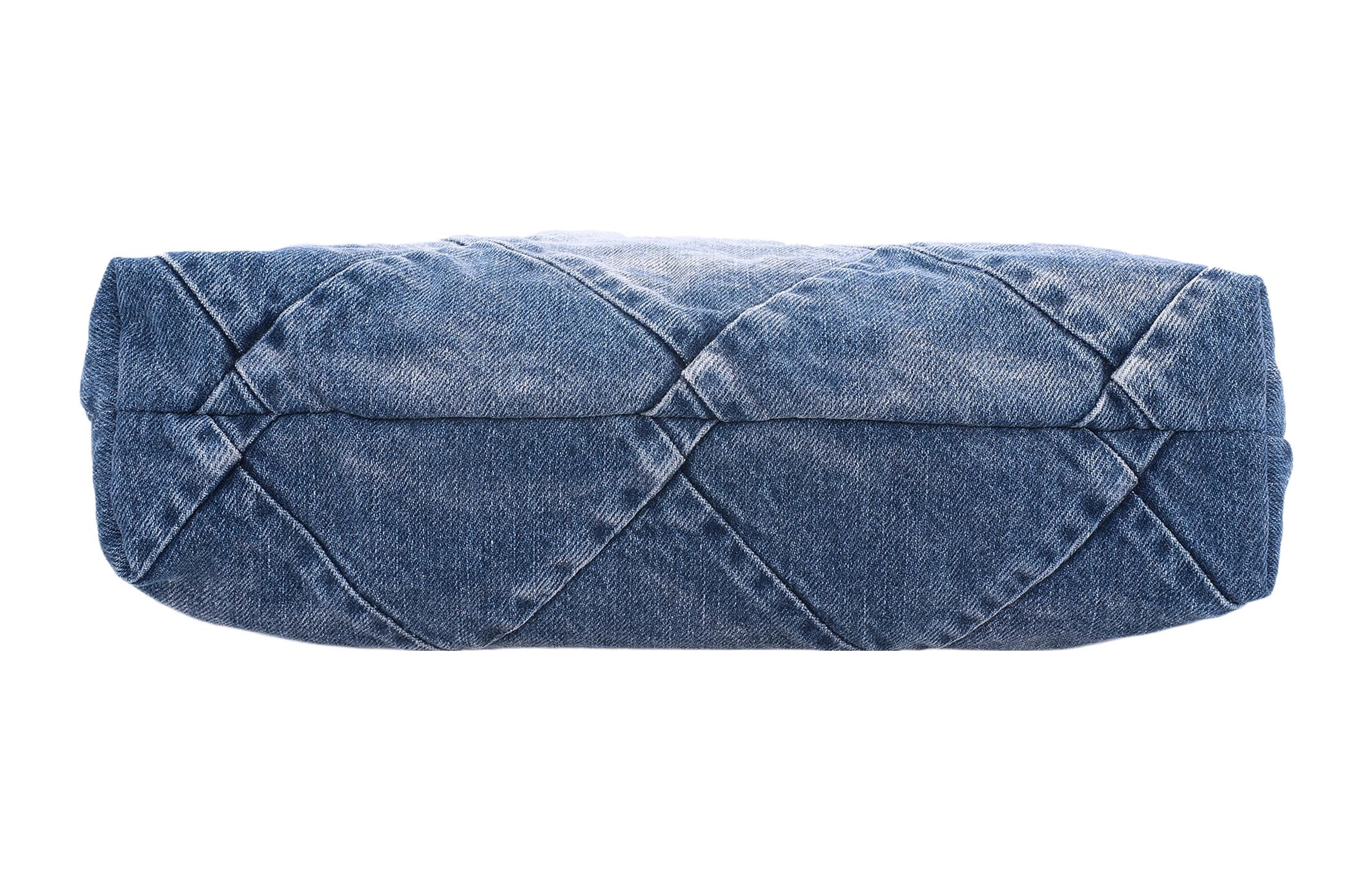 CHANEL 22Bag 23C