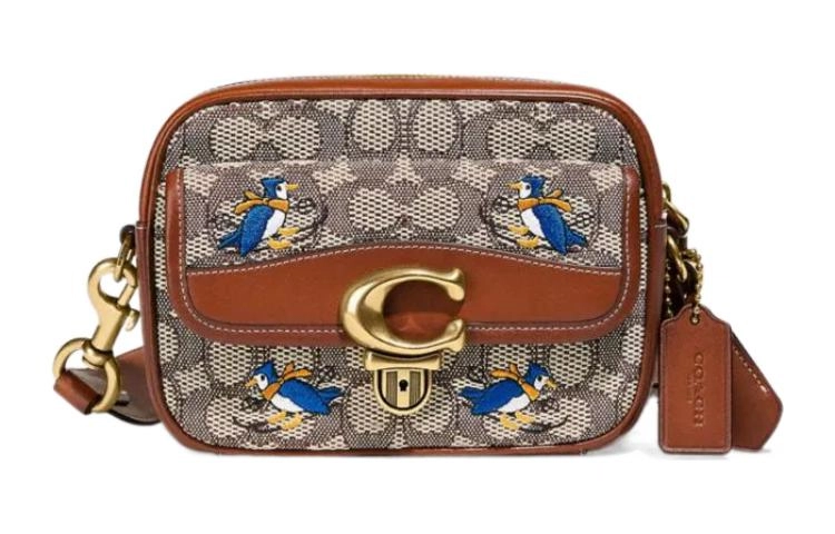 COACH Studio 19