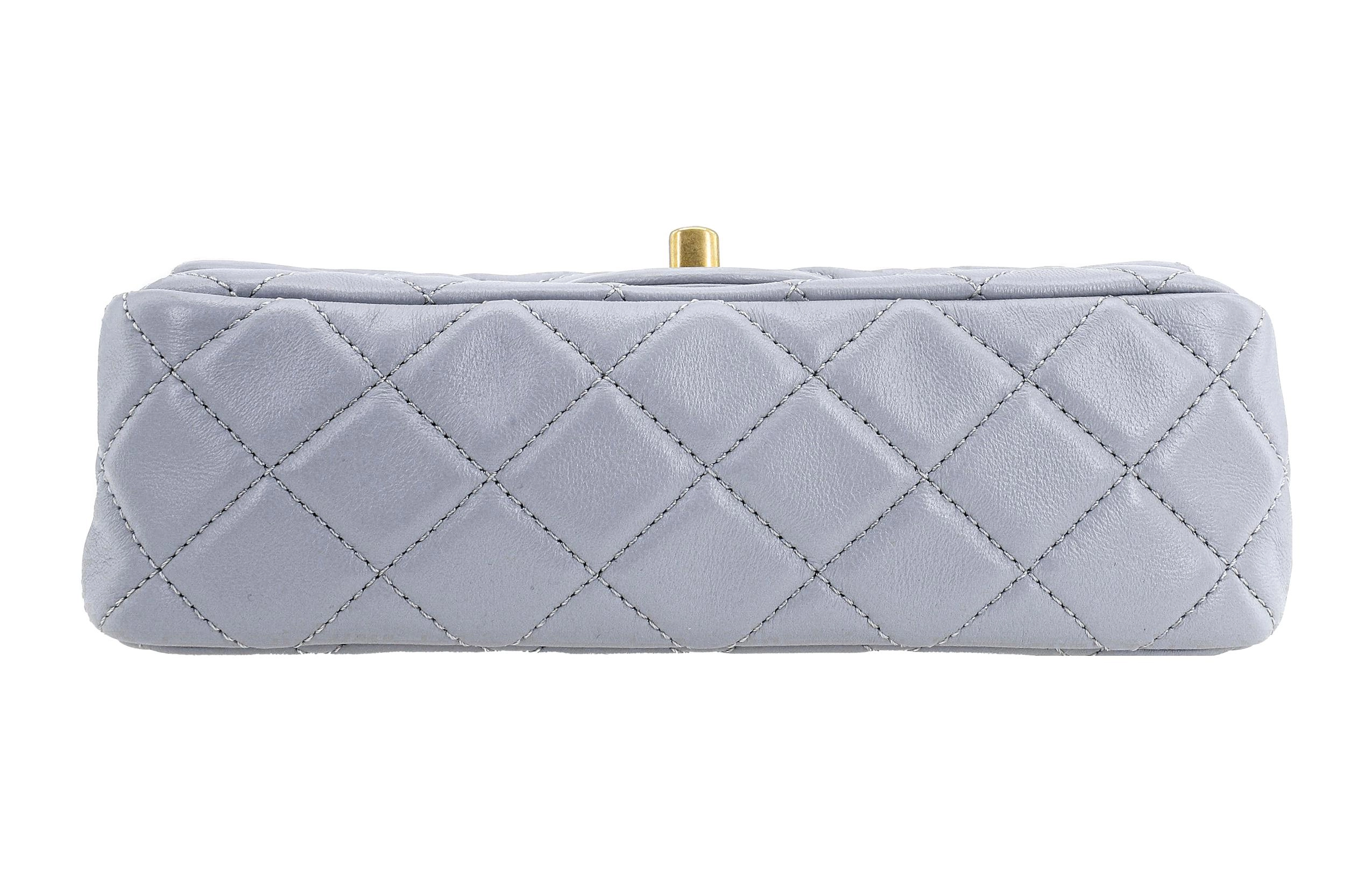 CHANEL 21B CF mini
