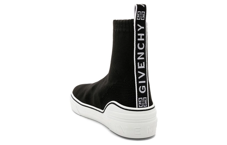 GIVENCHY