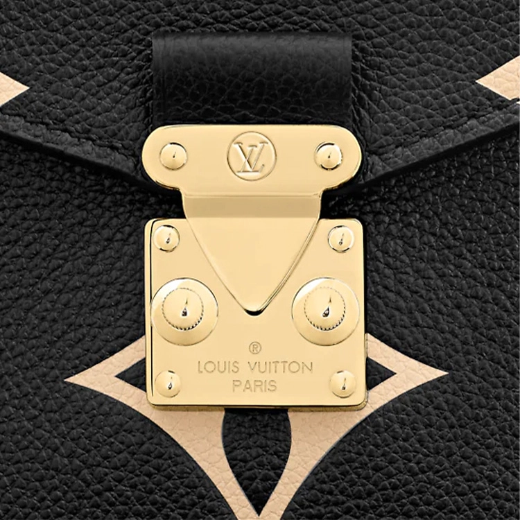 LOUIS VUITTON Pochette Metis Logo