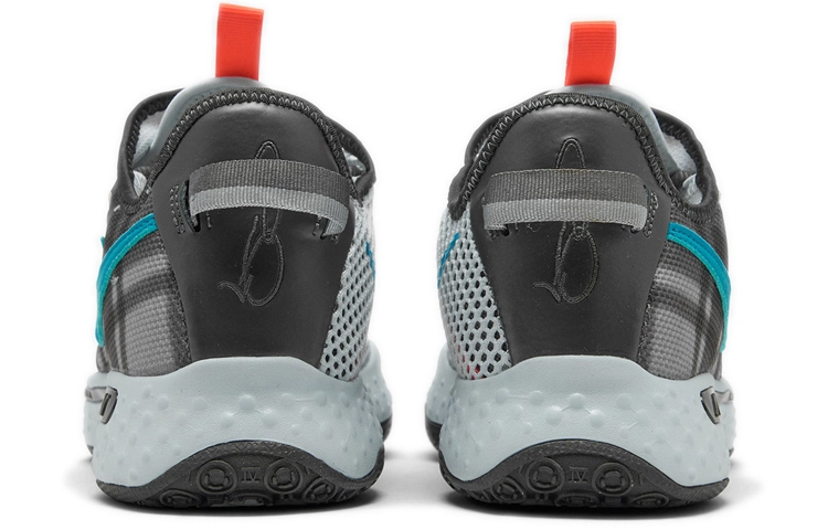 Nike PG 4