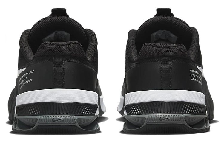 Nike Metcon 8 FlyEase