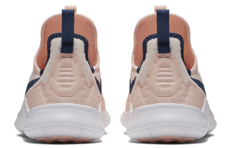 Nike Free TR 8