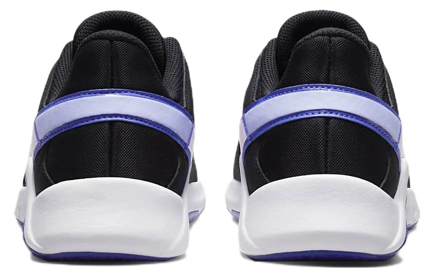 Nike Legend Essential 2
