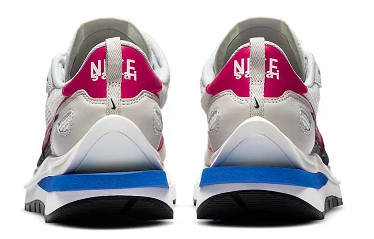 Sacai x Nike VaporWaffle royal fuchsia