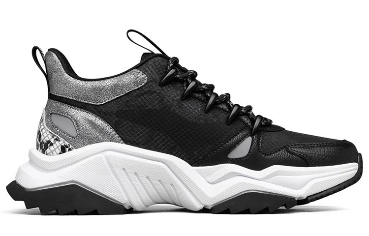 Skechers Mark Nason