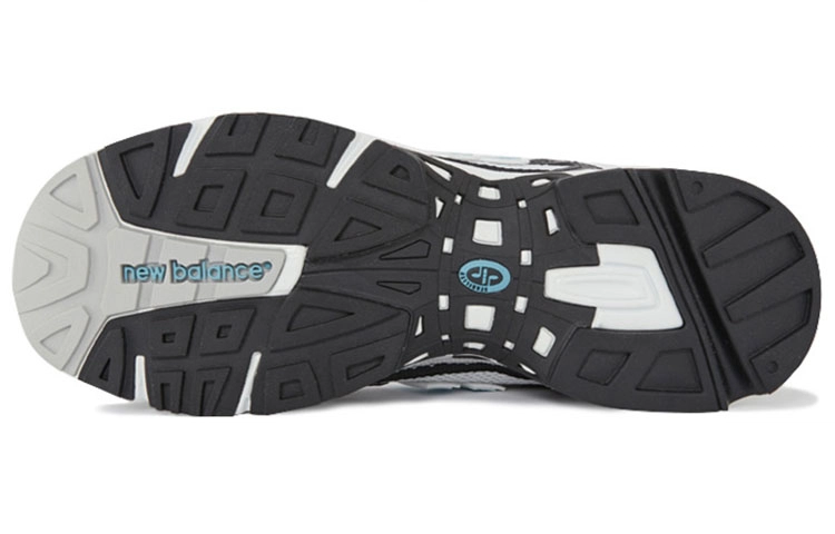 New Balance NB 827
