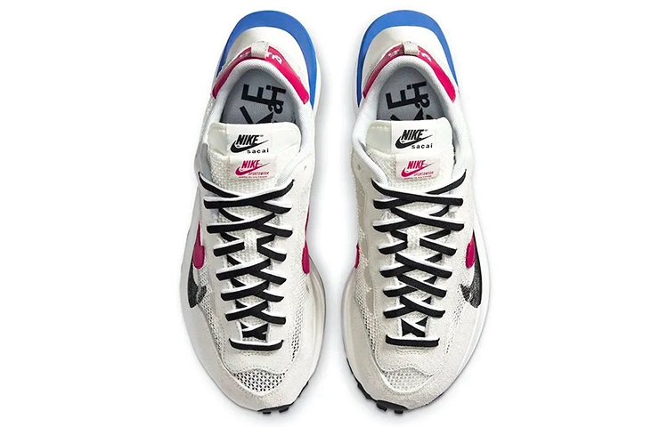 Sacai x Nike VaporWaffle royal fuchsia