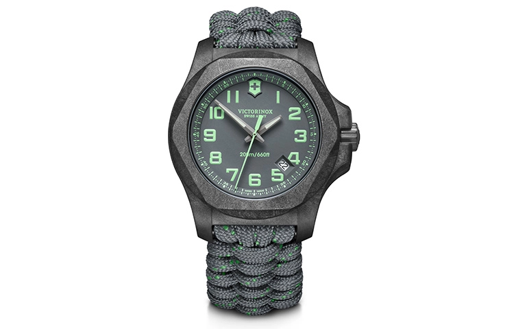 VICTORINOX I.N.O.X. 43mm 241861