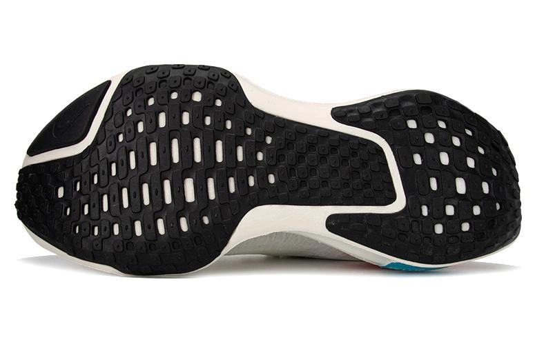 Nike Invincible Run 3 SE