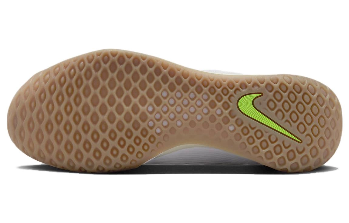 Nike Zoom Court NXT HC
