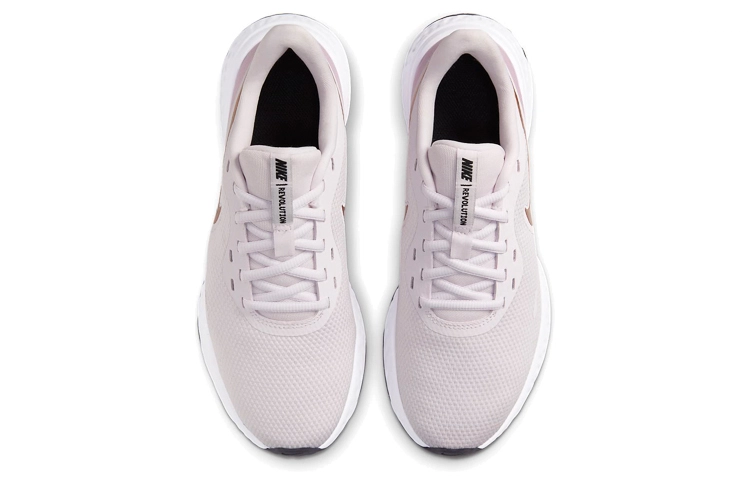 Nike REVOLUTION 5