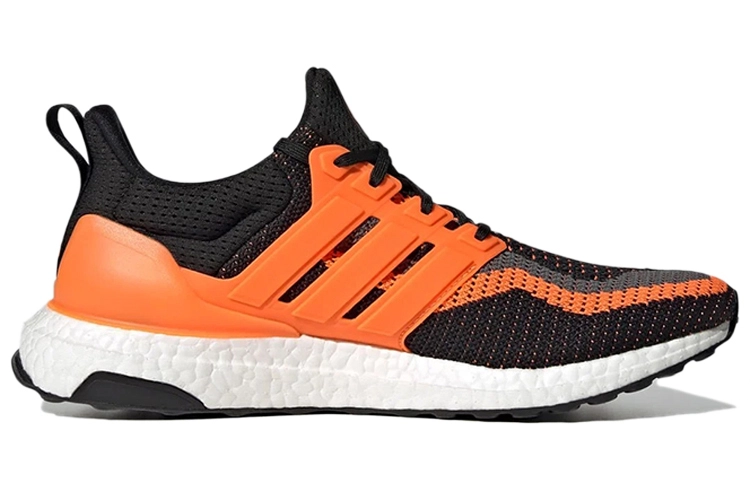 Juventus x adidas Ultraboost DNA