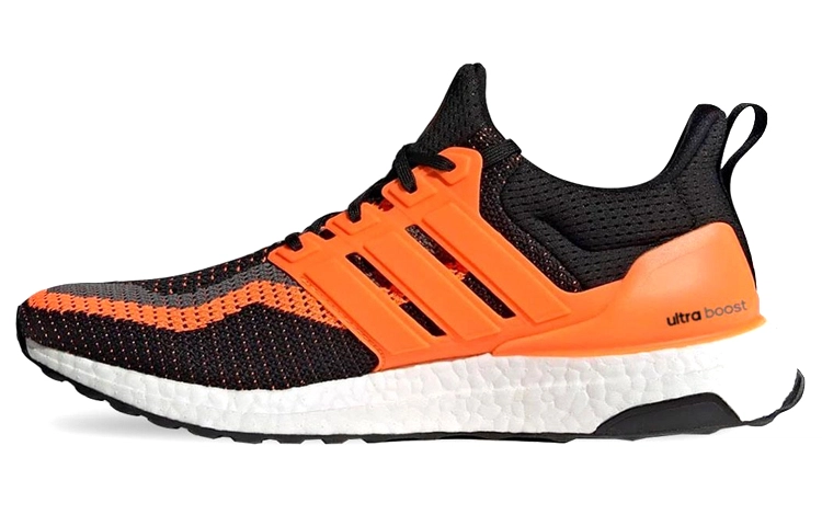 Juventus x adidas Ultraboost DNA