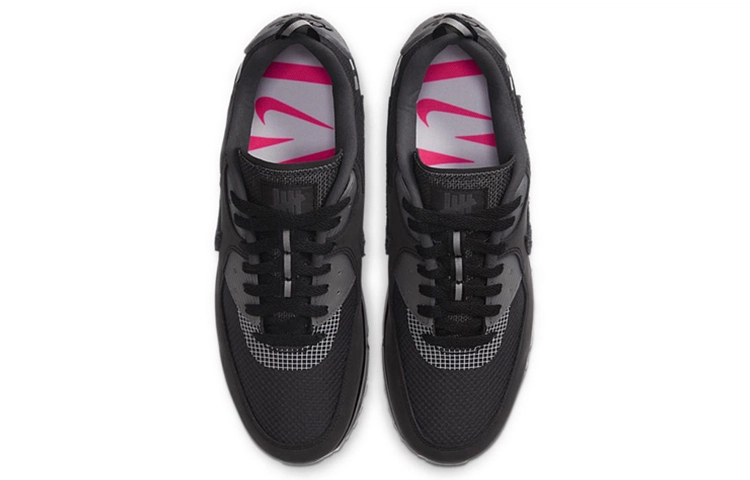 UNDEFEATED x Nike Air Max 90