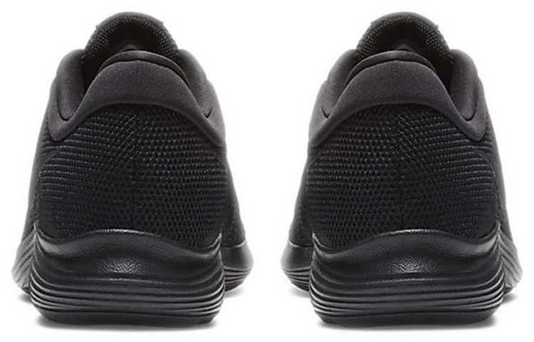 Nike REVOLUTION 4 4