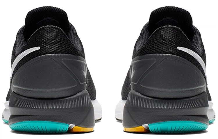 Nike Zoom Structure 22