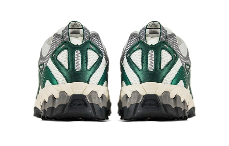 New Balance 610T