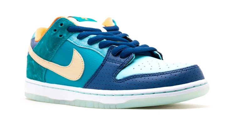 Nike Dunk SB MIA Skate Shop