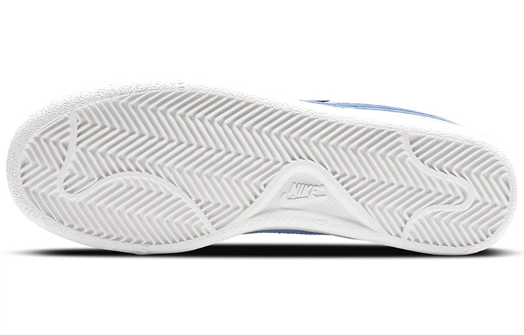 Nike Court Royale Tab