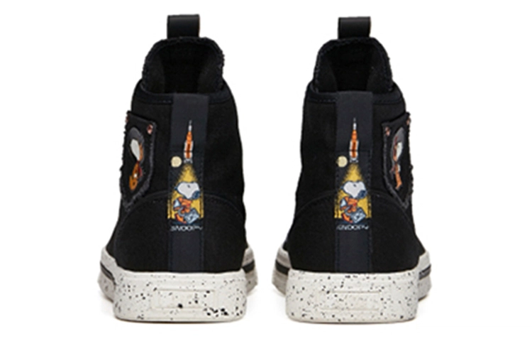 SNOOPY x Anta