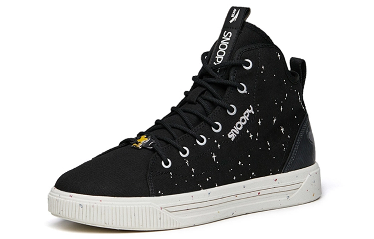 SNOOPY x Anta