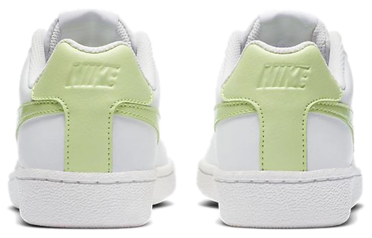 Nike Court Royale