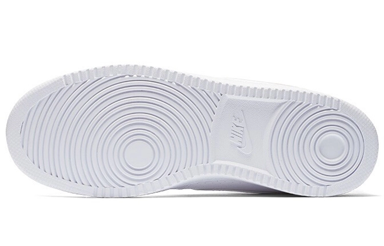 Nike Court Borough Low triple white