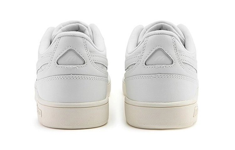 Mizuno Court Lite Essential
