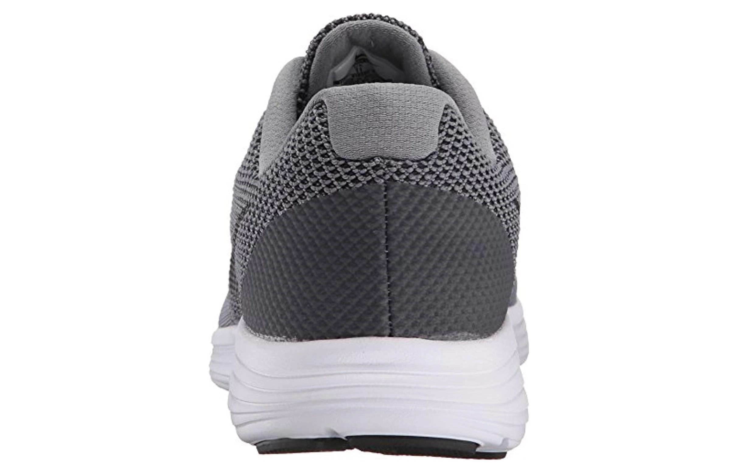Nike REVOLUTION 3