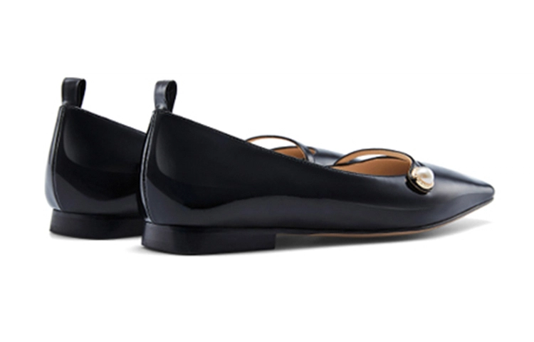 NINE WEST