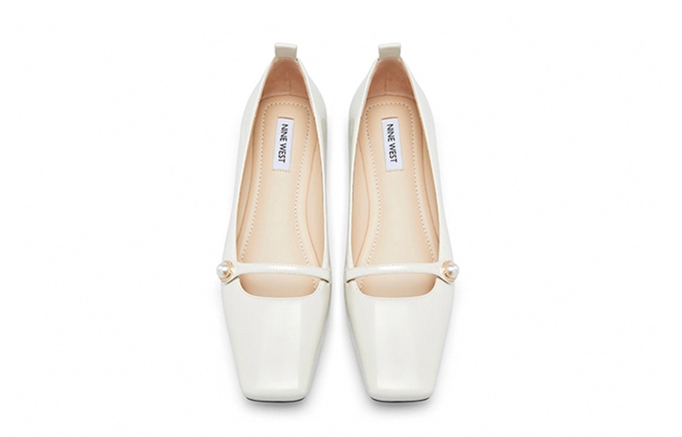 NINE WEST