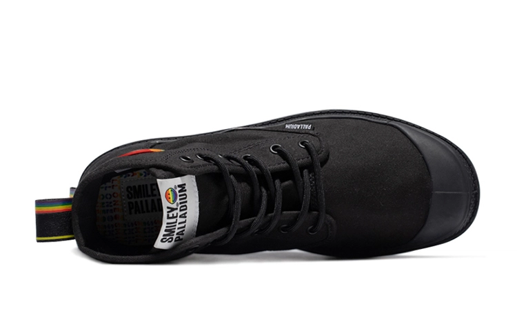 Palladium Pampa Smiley Pride
