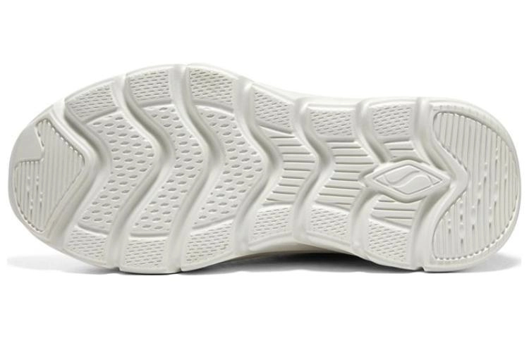 Skechers Street