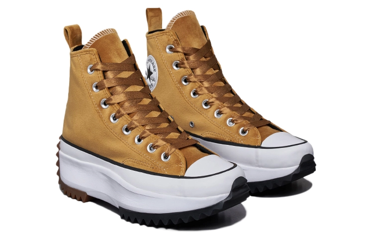 Converse Run Star Hike