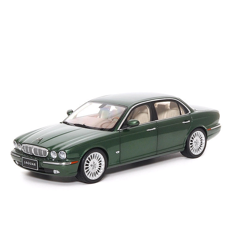 Almost Real Jaguar XJ6 X350 Ebony 118