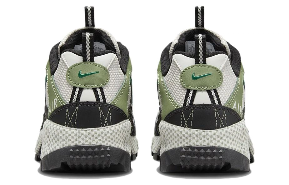 Nike Air Humara QS