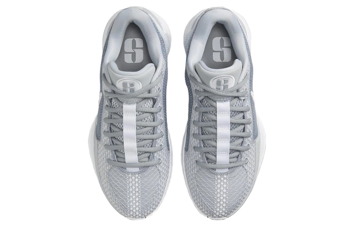 Nike Sabrina 1