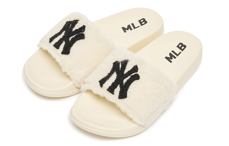 MLB Mound Fleece