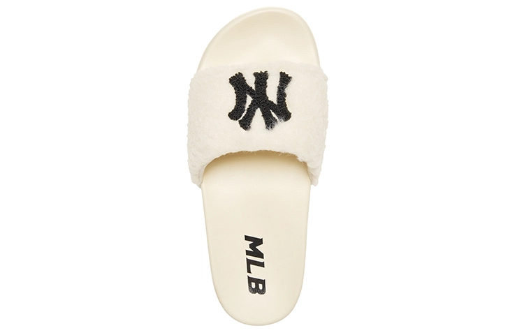 MLB Mound Fleece