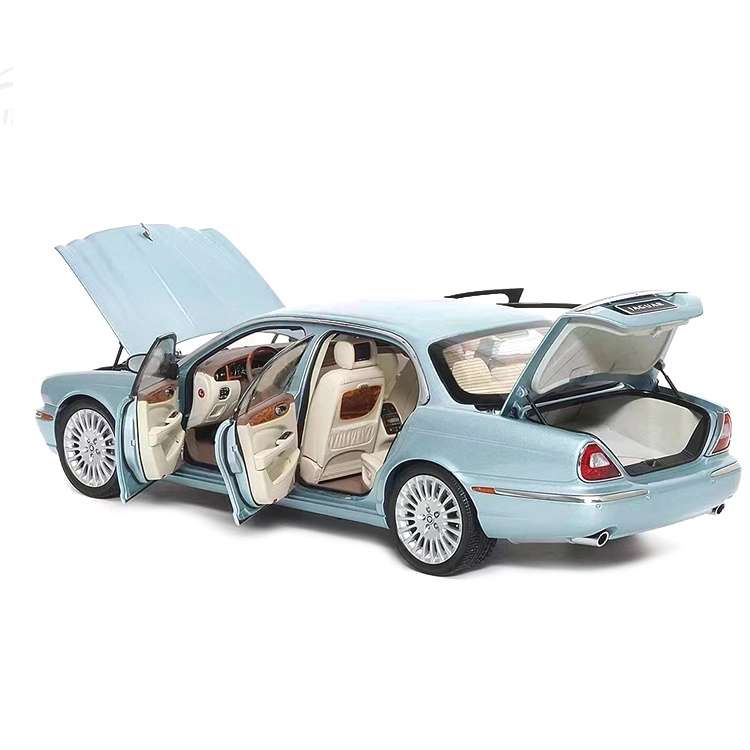 Almost Real 118 XJ6 X350