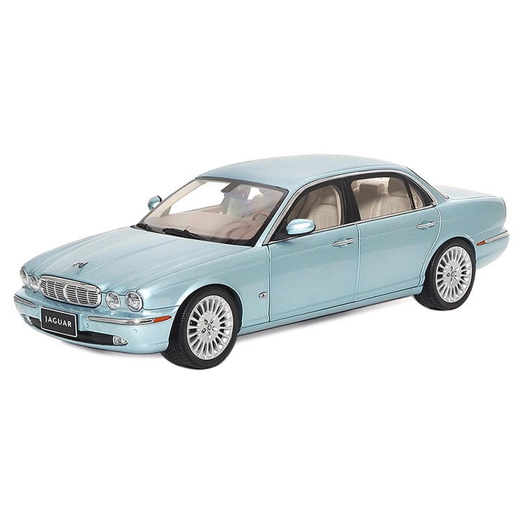 Almost Real 118 XJ6 X350