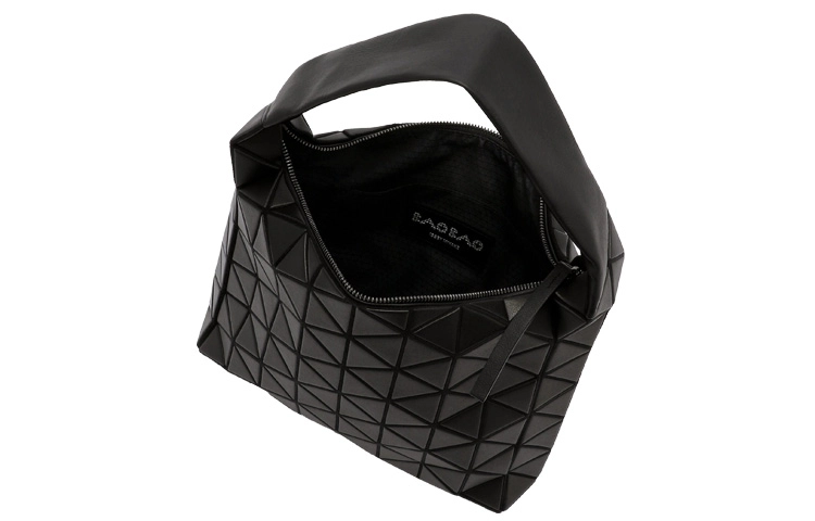ISSEY MIYAKE