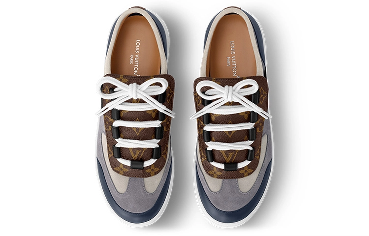 LOUIS VUITTON Lous