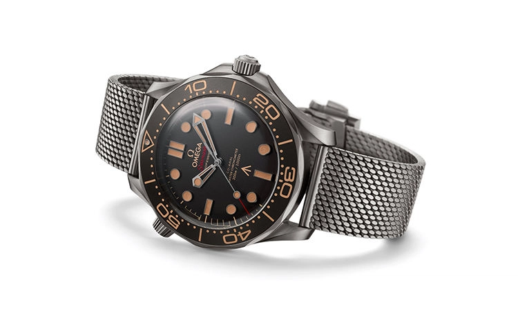 OMEGA 007 300 42mm 210.90.42.20.01.001