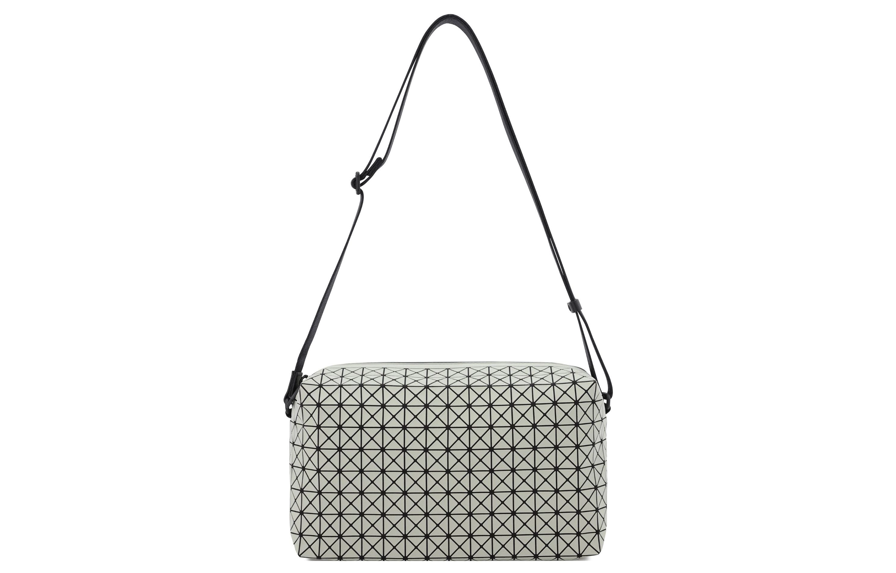 ISSEY MIYAKE Saddle 238