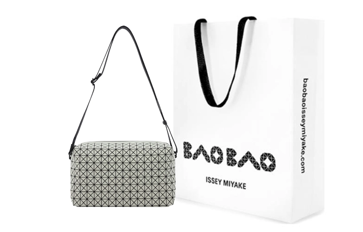 ISSEY MIYAKE Saddle 238