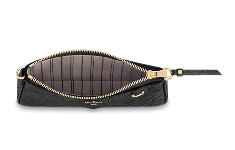 LOUIS VUITTON Easy Pouch On Strap D